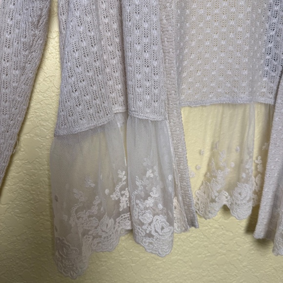 American Rag Cie open front sweater with lace trim - Picture 4 of 4